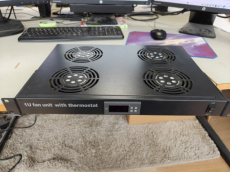 115062 115062 1U 19-inch Rack Fan Unit 4-Fan met Digitale Thermostaat