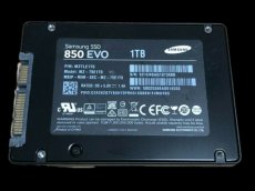 121043 121043 Samsung 850 EVO 1TB SSD 2.5" SATA (MZ-75E1T0)